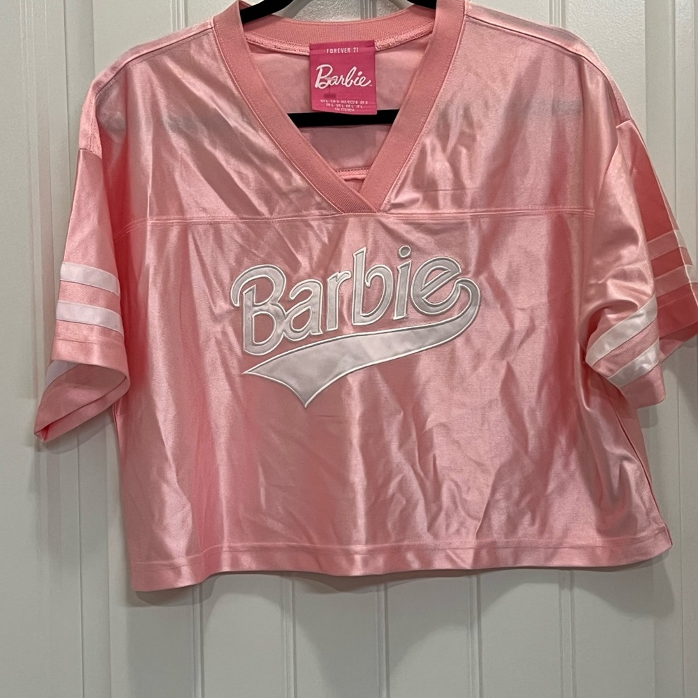 NWOT JRS Barbie Pink Crop Shirt/Jersey